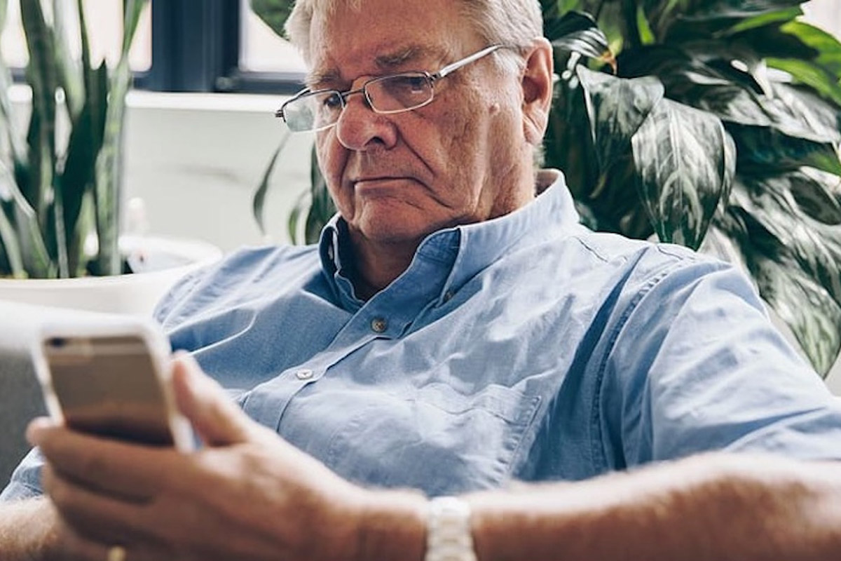 Engaging Seniors Through the Power of Social Media Marketing